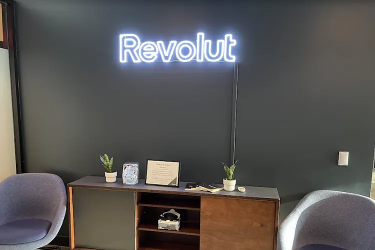 Decizie: conturile Revolut pot fi poprite (sursa: revolut.com)