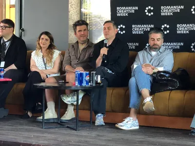 România a aruncat hainele gri comuniste (sursa: ziaruldeiasi.ro)