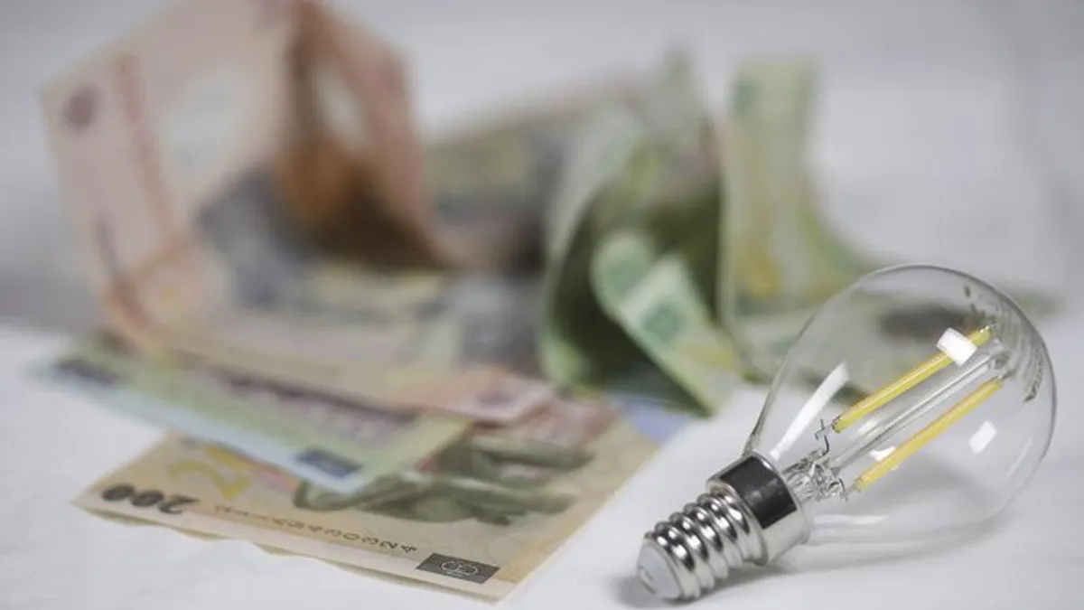 Consumul de energie electrică al populaţiei s-a redus  Foto: Inquam/ Ioana Fredi-Avram