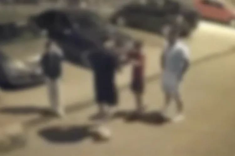 Unul din fiii lui Sile Cămătaru și-a bătut cu sălbăticie băiatul de 12 ani, pe stradă (sursa: adevarul.ro)