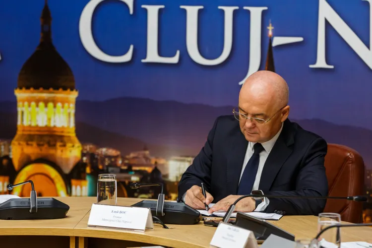 DNA a intrat la 4 dimineața peste primăria lui Boc Foto: Facebook Primăria Cluj-Napoca