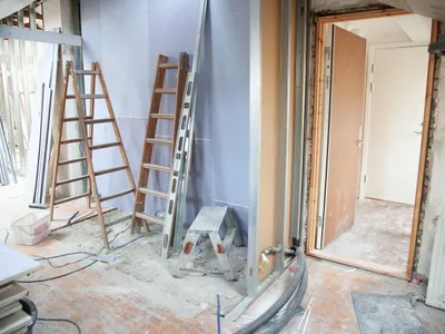 Dărâmarea unui perete în apartament după 25 august: când ajunge notificarea și când trebuie autorizație