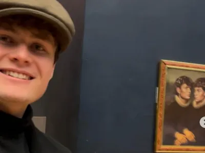 Tineri belgieni, farsă virală la Luvru (sursa: Instagram/neal_senne)