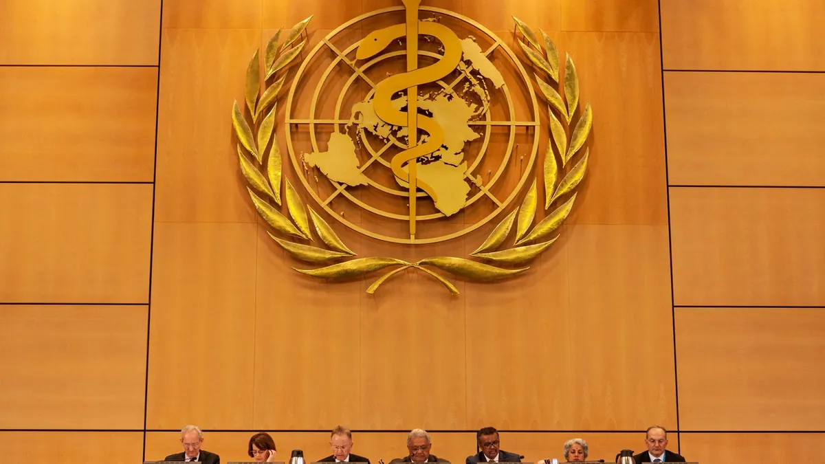 Vaccinul, nerecomandat în călătorii, spune OMS (sursa: Facebook/WHO)