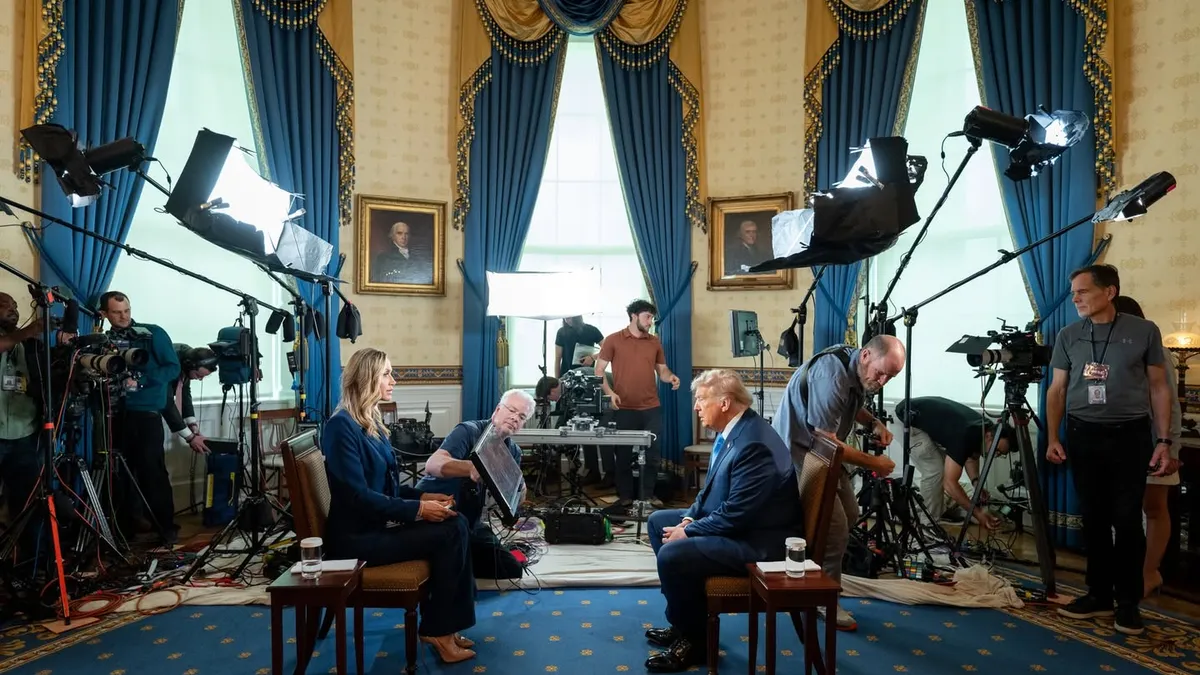 Trump acuză lipsa clopotelor din Texas (sursa: Facebook/The White House)