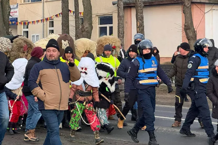 Ciomăgeala de la Ruginoasa, intervenția jandarmilor (sursa: Facebook/Instituția Prefectului - Județul Iași)