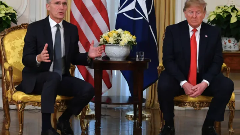 Trump subminează securitatea NATO, spune Stoltenberg (sursa: politico.eu)