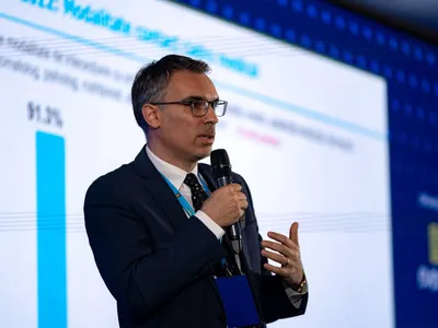 Sociologul Ștefureac îl atacă pe Nicușor (sursa: Facebook/Remus Ioan Stefureac)