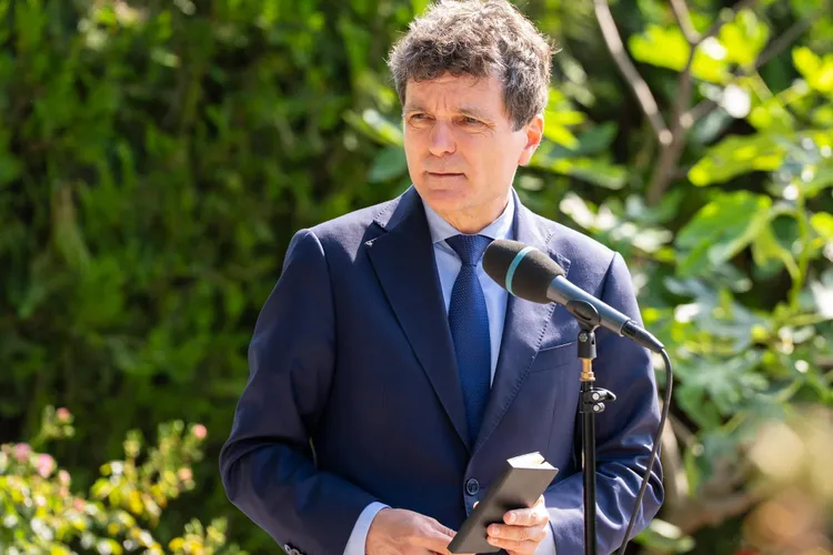 VIDEO Nicușor Dan a primit un mandat anti-AUR și pro-european de la alegători, ce a făcut cu el? (Siegfried Mureșan, invitat la podcastul „Cum e, de fapt?”)