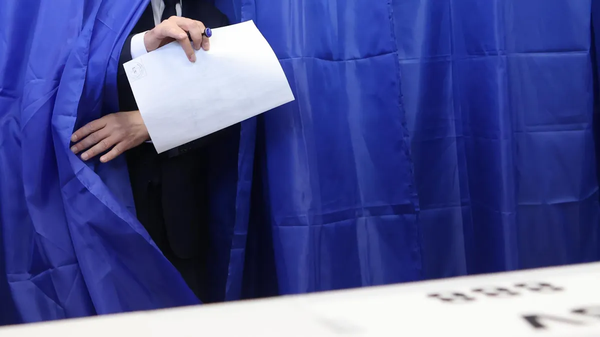 Prezență dublă la vot în diaspora (sursa: Inquam Photos/George Călin)