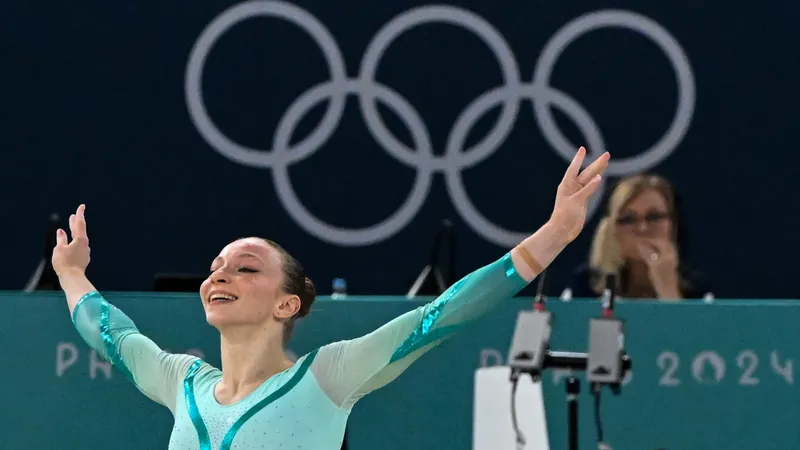 Ana Bărbosu, ceremonie pentru bronzul olimpic (sursa: Facebook/Comitetul Olimpic și Sportiv Român)