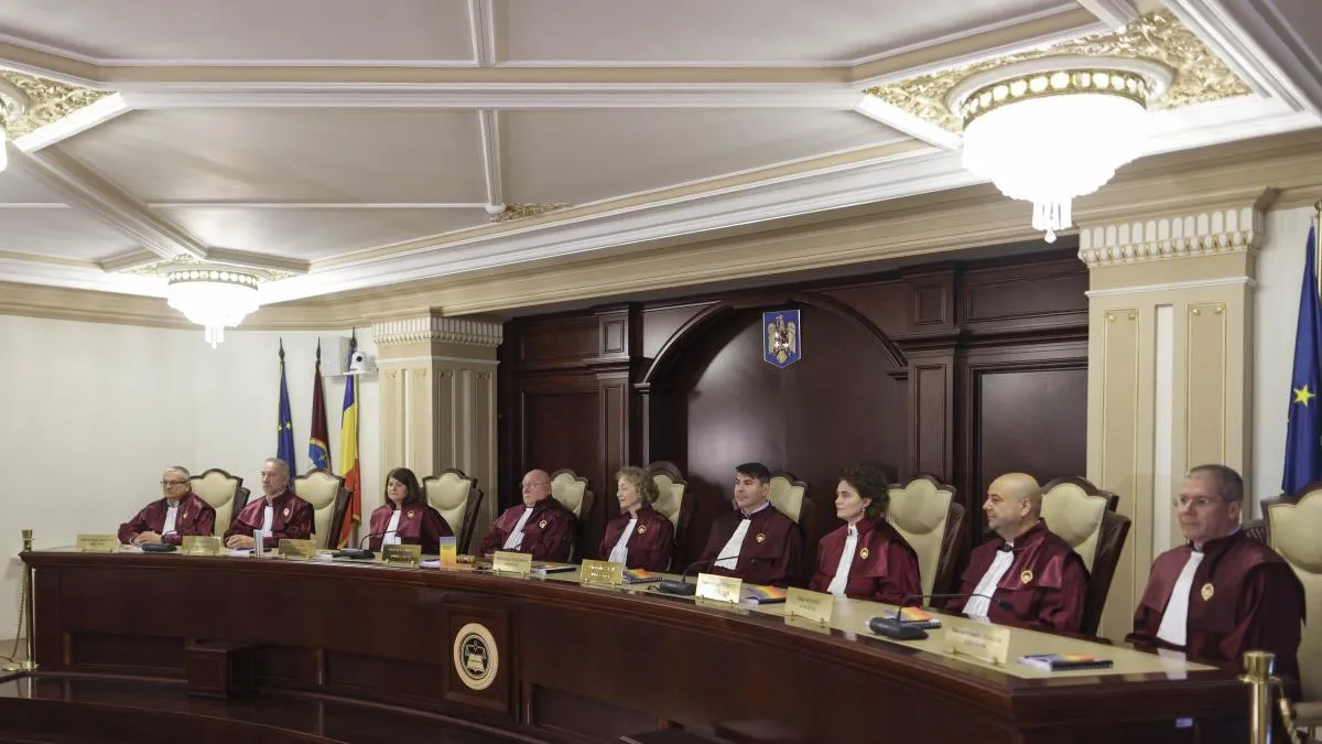 CCR s-a predat după două „erate”: judecă în decembrie majorările de taxe cerute de Guvern Foto: Inquam/Octv Ganea