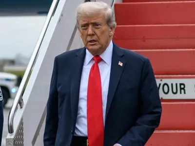 Donald Trump trimite armata la Portland (sursa: Facebook/The White House)