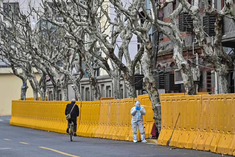 COVID, Shanghai: părinți separați de bebeluși (sursa: npr.org)