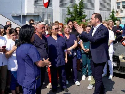 Sanitas oprește greva, deși nu recunoaște eșecul: „Dăm o şansă politicului să se reseteze”