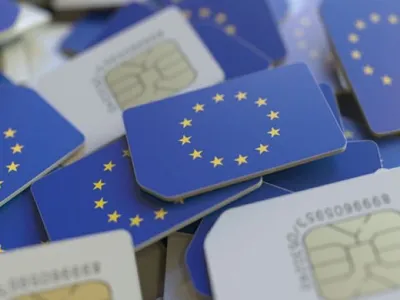Cetățenii Republicii Moldova beneficiază, de azi, de roaming gratuit în Uniunea Europeană Foto: Newsmaker/news.ro
