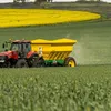 Bani de la UE: măsuri de sprijin pentru fermierii afectați de creșterea prețurilor la îngrășăminte