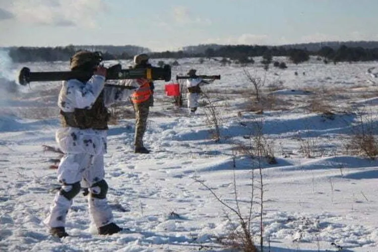 Putin va ataca Ucraina la jumătatea lui februarie, avertizează generali americani