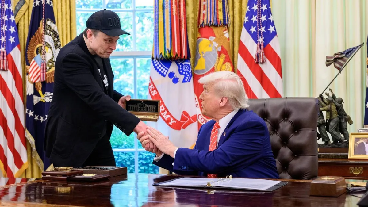 Elon Musk neagă consumul de droguri (sursa: Facebook/The White House)