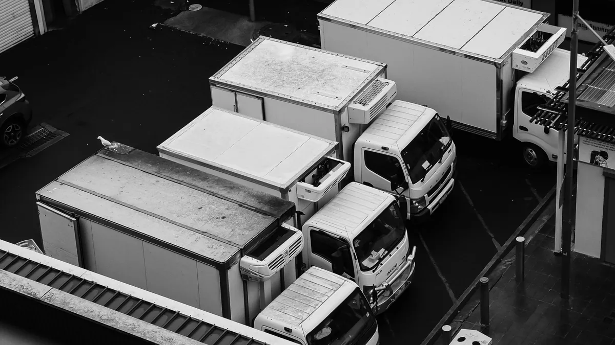 Transportatorii, afectați de scumpirea carburanților (sursa: Pexels/Sonny Sixteen)