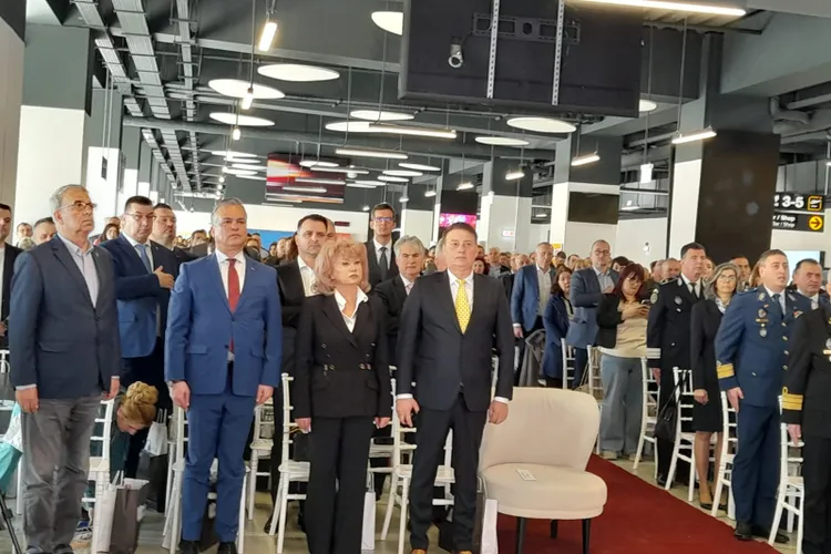 Încă o megainvestiție într-un terminal al unui aeroport cu 2-3 zboruri/zi: Kogălniceanu, Constanța Foto: Radio România