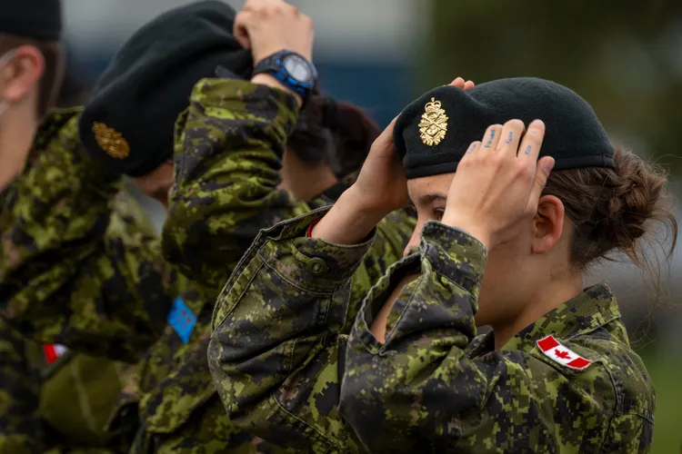 Val de recrutări militare în Canada (sursa: Facebook/Canadian Army)