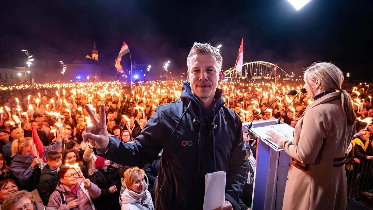 De ce victoria opoziției anti-Viktor Orban este decisivă: trece pragul de 2/3 din viitorul Parlament și va putea curăța aparatul de stat de clienții Fidesz (sursa: Facebook/Péter Magyar)