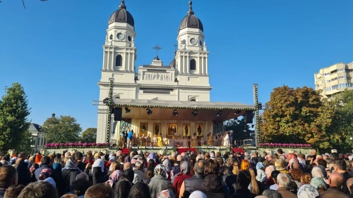 Programul complet al Hramului Sfintei Parascheva (sursa: ziaruldeiasi.ro)