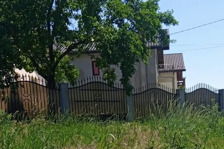 Casa donată de părinți nu e acasă: iad într-o familie extinsă, după ce părinții și fiica măritată au decis să locuiască sub același acoperiș
