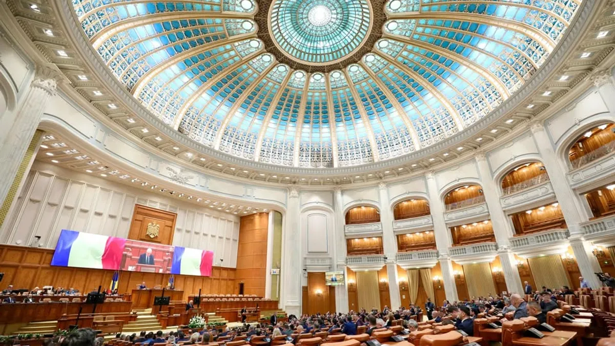 Cadou de Crăciun pentru deputați: și-au majorat masiv bugetul pentru deplasări în străinătate Foto: Facebook