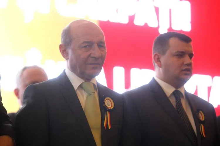 Băsescu nu-l critică pe Tomac, dar spune că va conduce un guvern slab Foto: Moldova.org