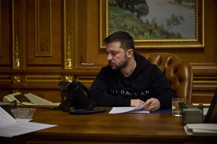 Elon Musk, invitat în Ucraina de Zelenski pentru a vedea distrugerile provocate de Rusia înainte de a face sugestii pentru încheierea războiului