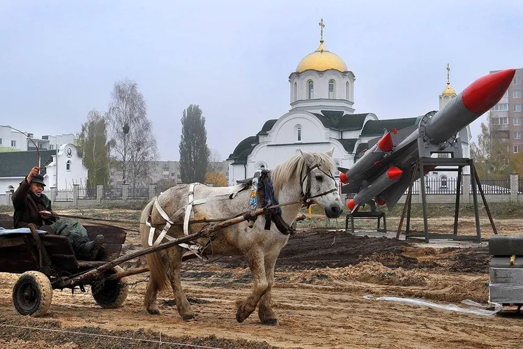 Rusia a oprit, de facto, producția auto Foto: Twitter