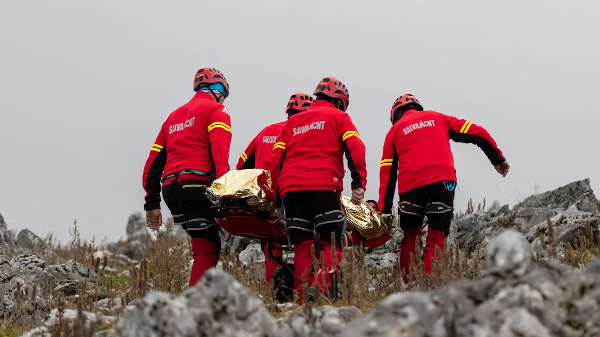 Sporurile pentru salvatorii montani, drastic reduse (sursa: Facebook/Salvamont Romania-Dispeceratul National Salvamont)