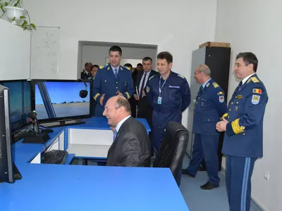 Băsescu desființează ideea de a trece sub umbrela nucleară a Franței Foto: Facebook