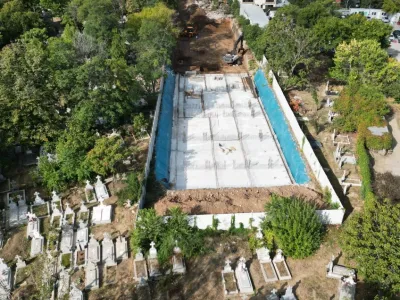 Primăria lui Băluță a autorizat un bloc-turn între mormintele de la Bellu Foto: Oficiul de Știri