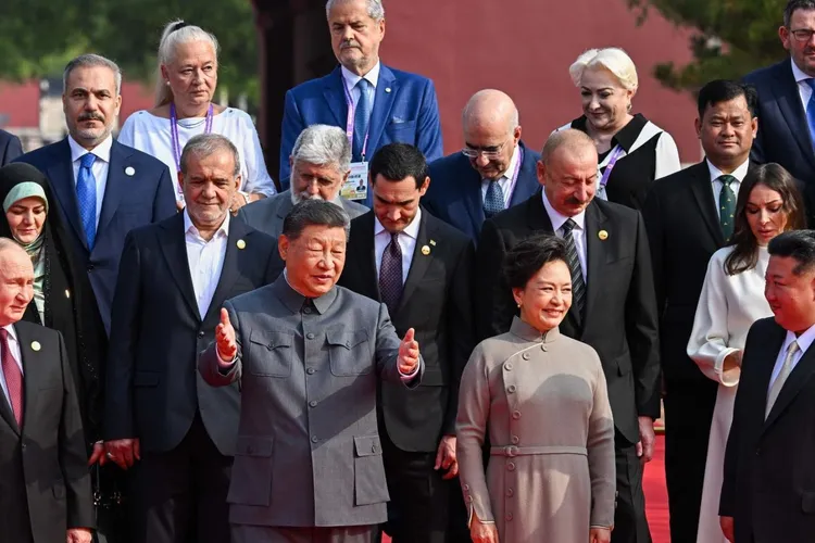 Năstase și Dăncilă, alături de Putin (sursa: TASS)