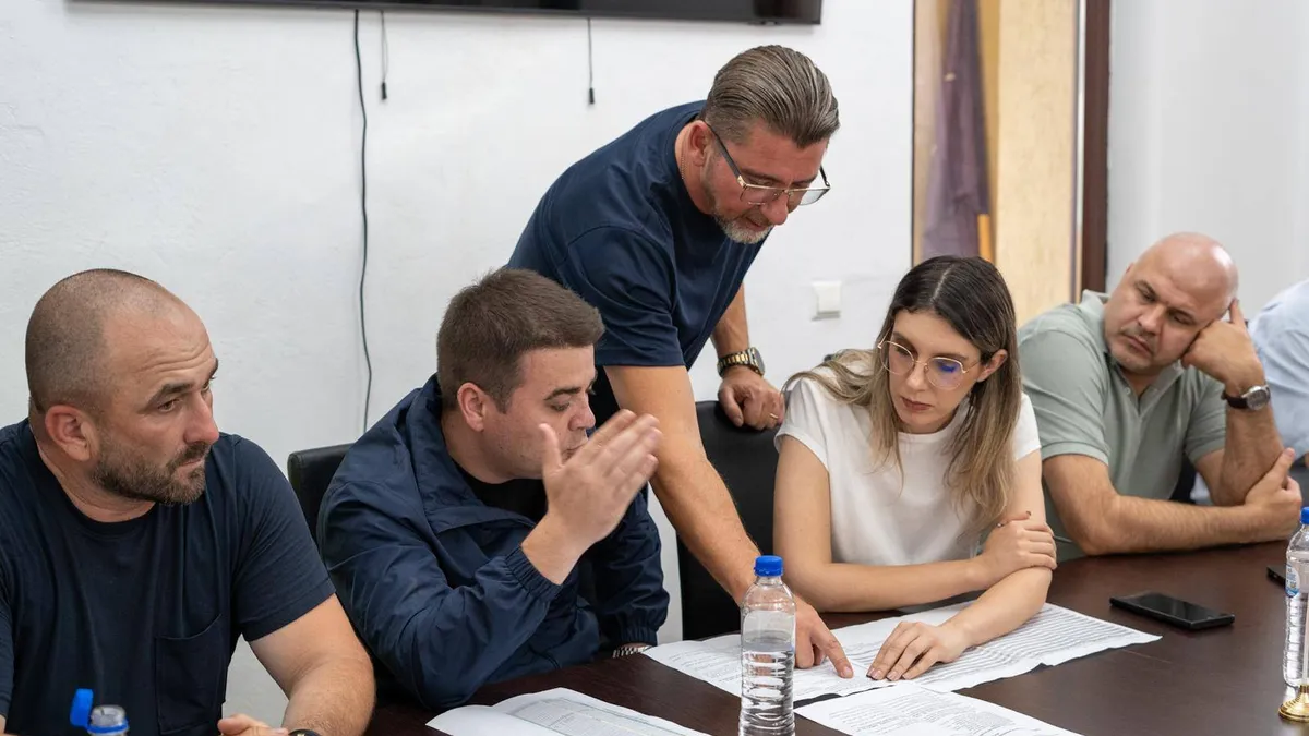 Inspirați de magistrați, angajații Romsilva dau regia în judecată și câștigă bonusuri de pensionare, spune Diana Buzoianu Foto: Facebook