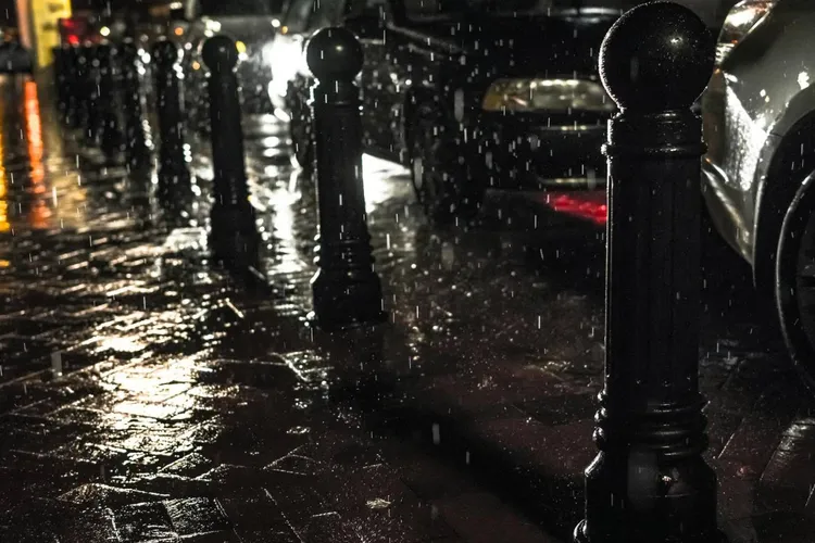 Avertizare meteo, cod roșu de ploi (sursa: Pexels/Joey Kyber)