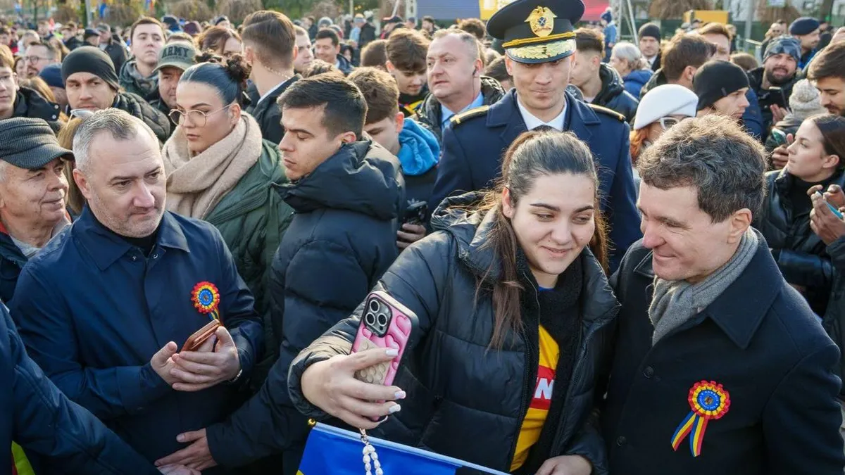 Ce recomandare le-a făcut Nicușor Dan celor care-l huiduiau, la Focșani Foto: Facebook Nicușor Dan