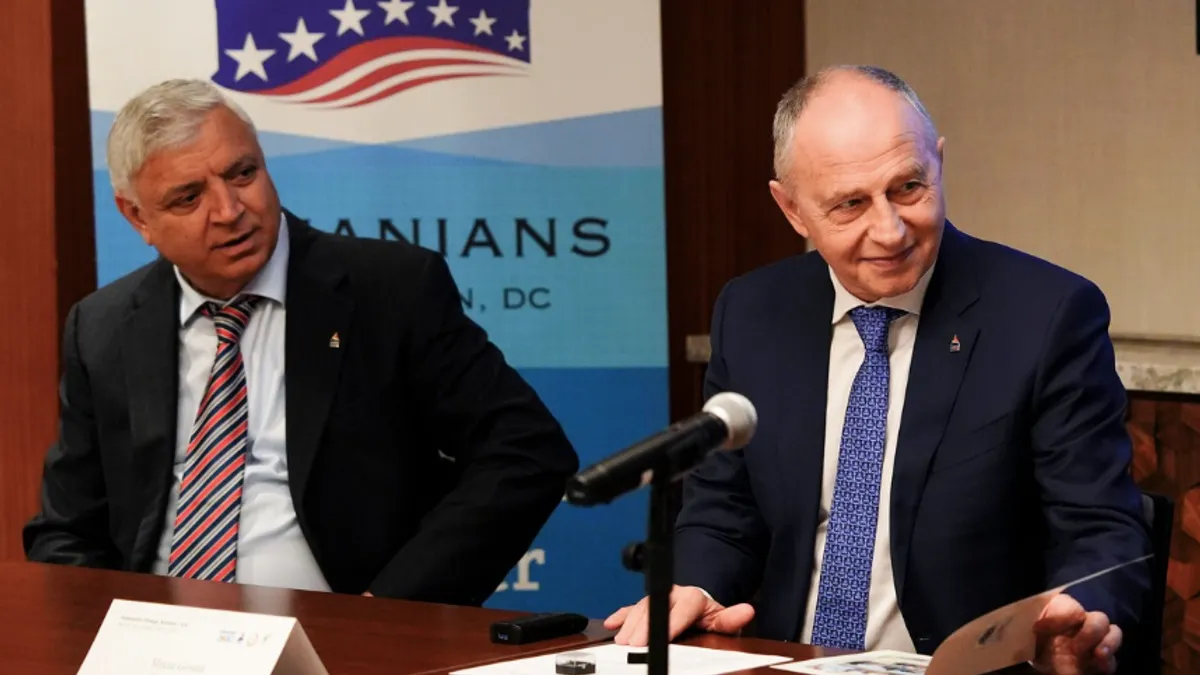 Dima Șamata, prietenul lui Geoană, contract MApN uriaș (sursa: Facebook/Dima Samata)