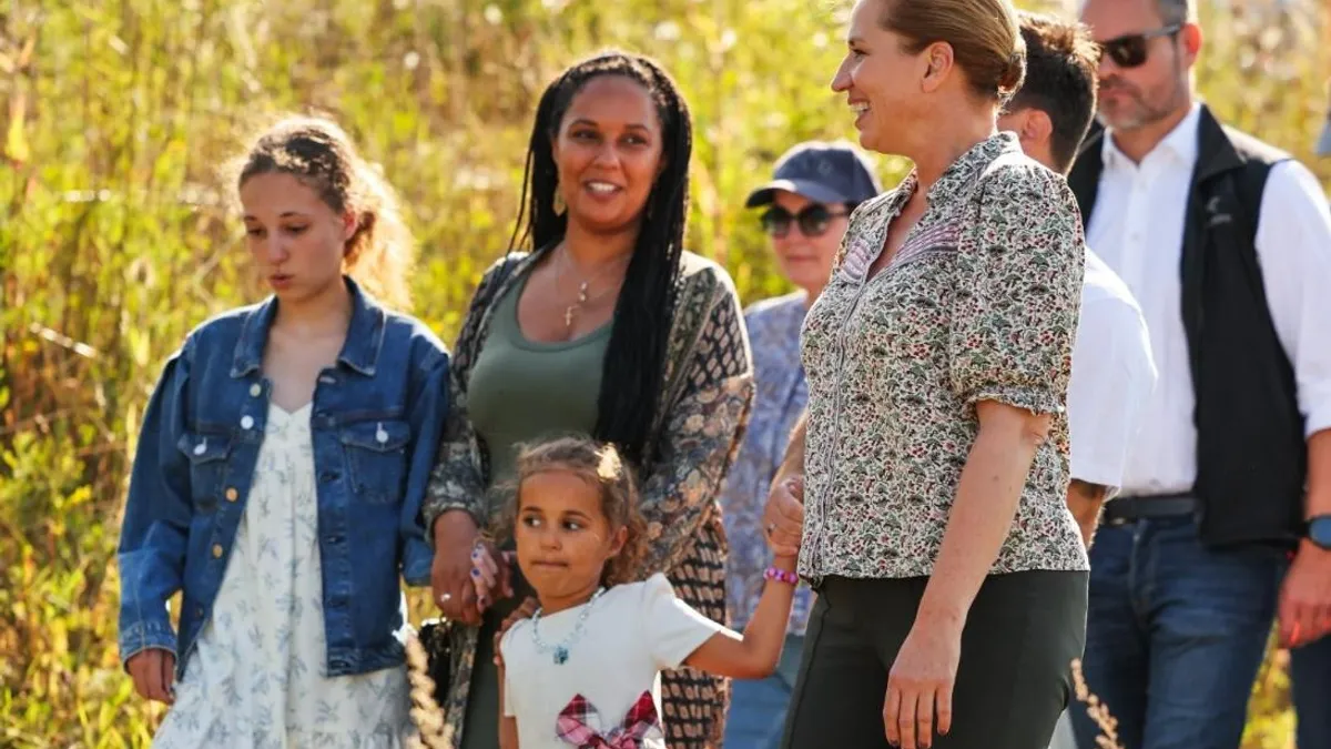 Danemarca limitează accesul minorilor la internet (sursa: Facebook/Mette Frederiksen)