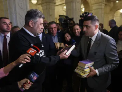 Propunerea comunistă a lui Ciolacu, care face de râs promisiunile lui Simion Foto: Inquam/Sabin Cirstoveanu