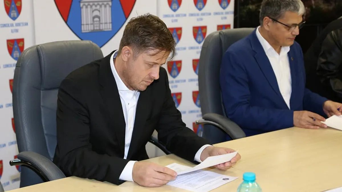 Tun uriaș pe dezinsecție la Ilfov (sursa: Facebook/Hubert Thuma)