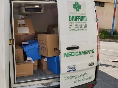 Produse medicale expirate, deteriorate la Unifarm (sursa: Facebook/Compania Nationala "Unifarm" S.A.)