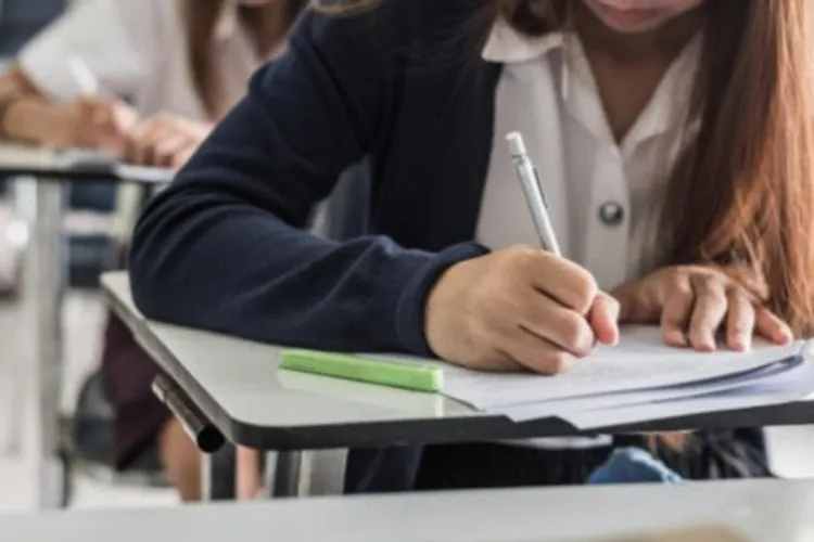 Simulări Bac, Evaluare: jumătate pică examenul (sursa: ziaruldeiasi.ro)