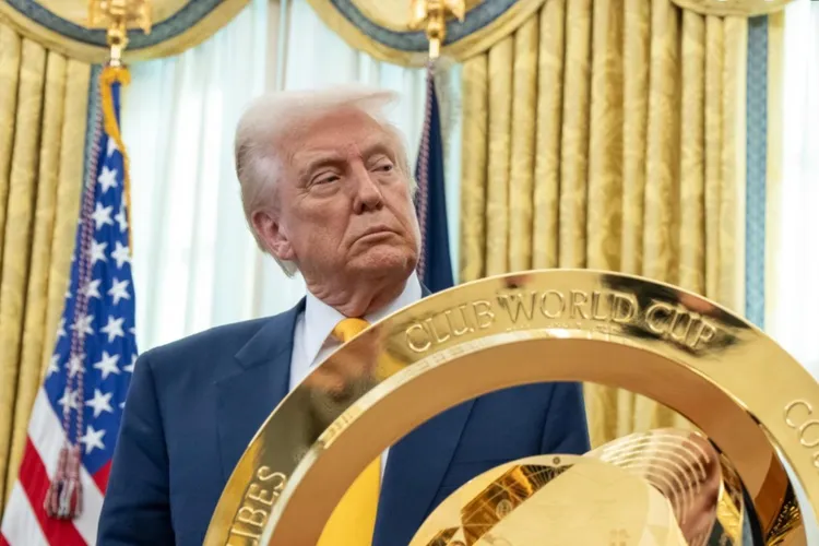 Trump respinge taxele vamale pentru aur (sursa: Facebook/The White House)