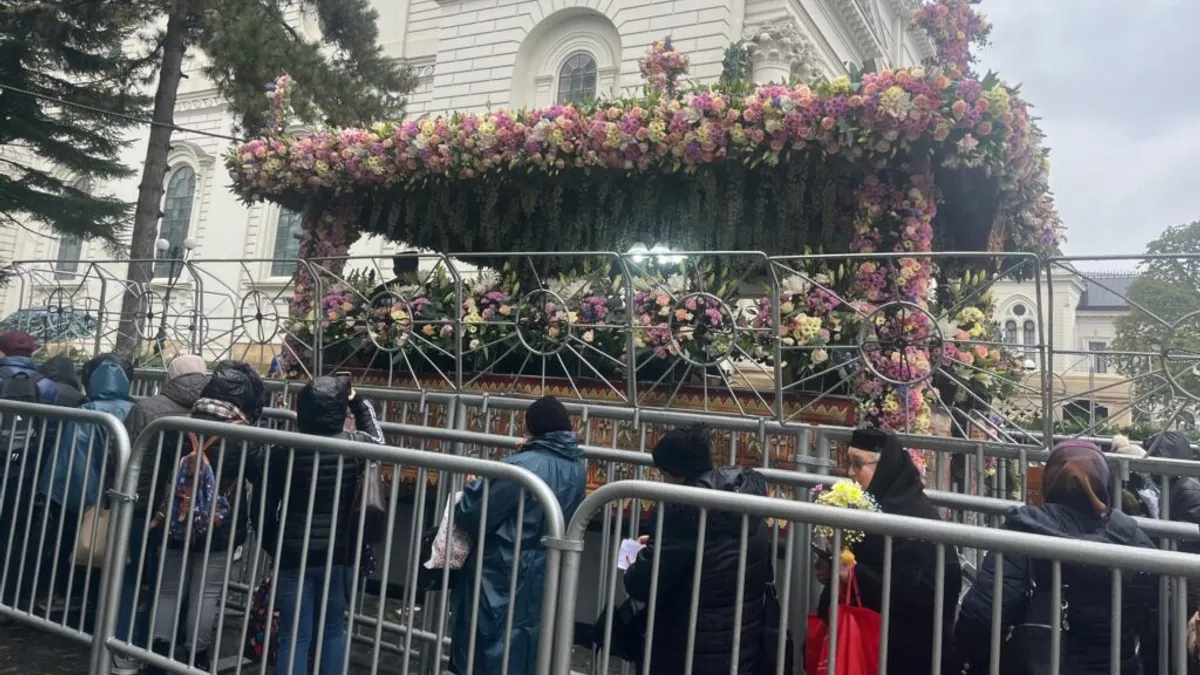 Autocare din Voluntari la pelerinajul Sfintei Parascheva (sursa: ziaruldeiasi.ro)