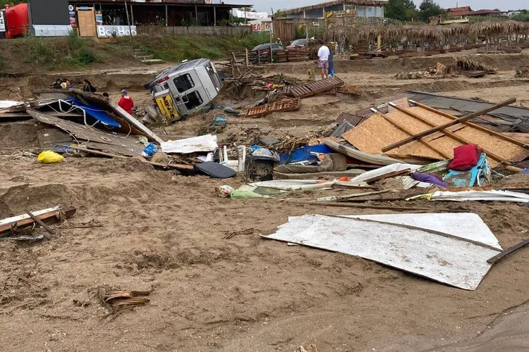 Dezastru pe litoral, pagube materiale uriașe (sursa: Facebook/Meteoplus)