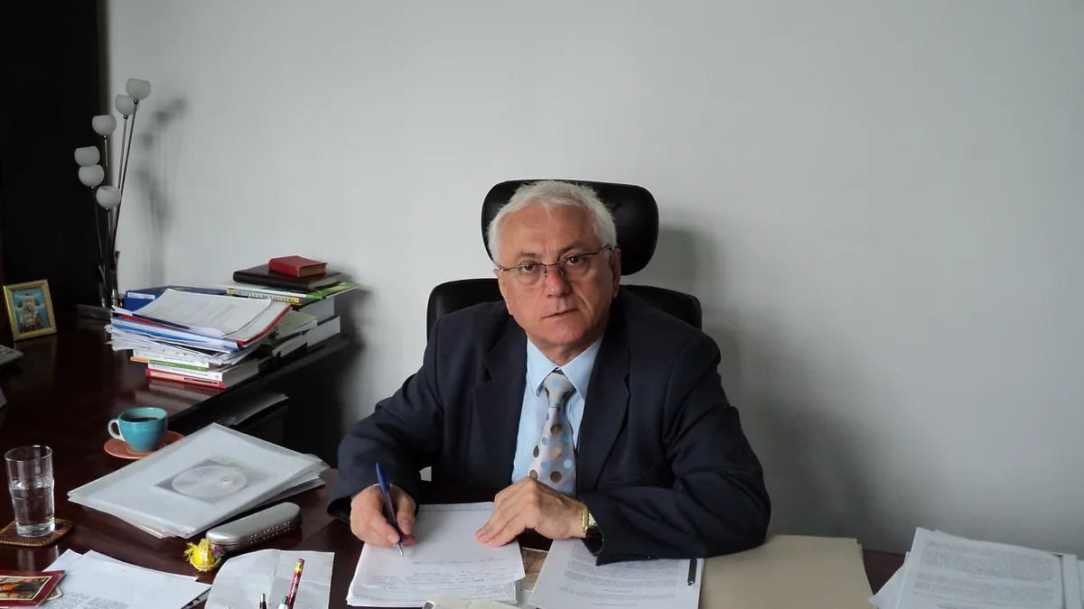 Căpitan de Securitate, plătit de PSD (sursa: Facebook/Haralambie Voicilas)